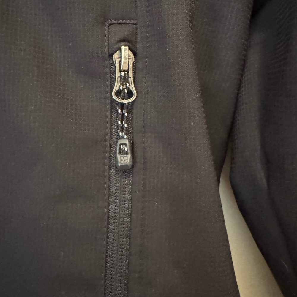 Swiss Tech Men's Black Performance Jacket Sz M GORPcore - Picture 6 of 10